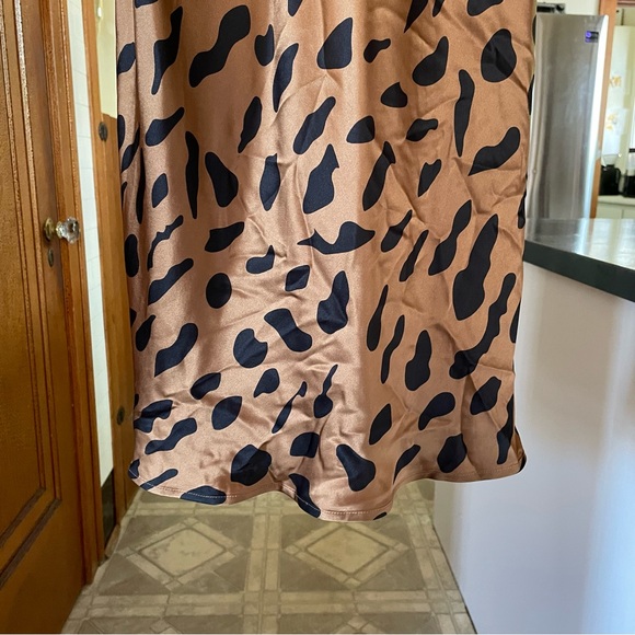 L'AGENCE Jodie Slip Dress size 10 100% silk charmeuse leopard animal print - Picture 10 of 12